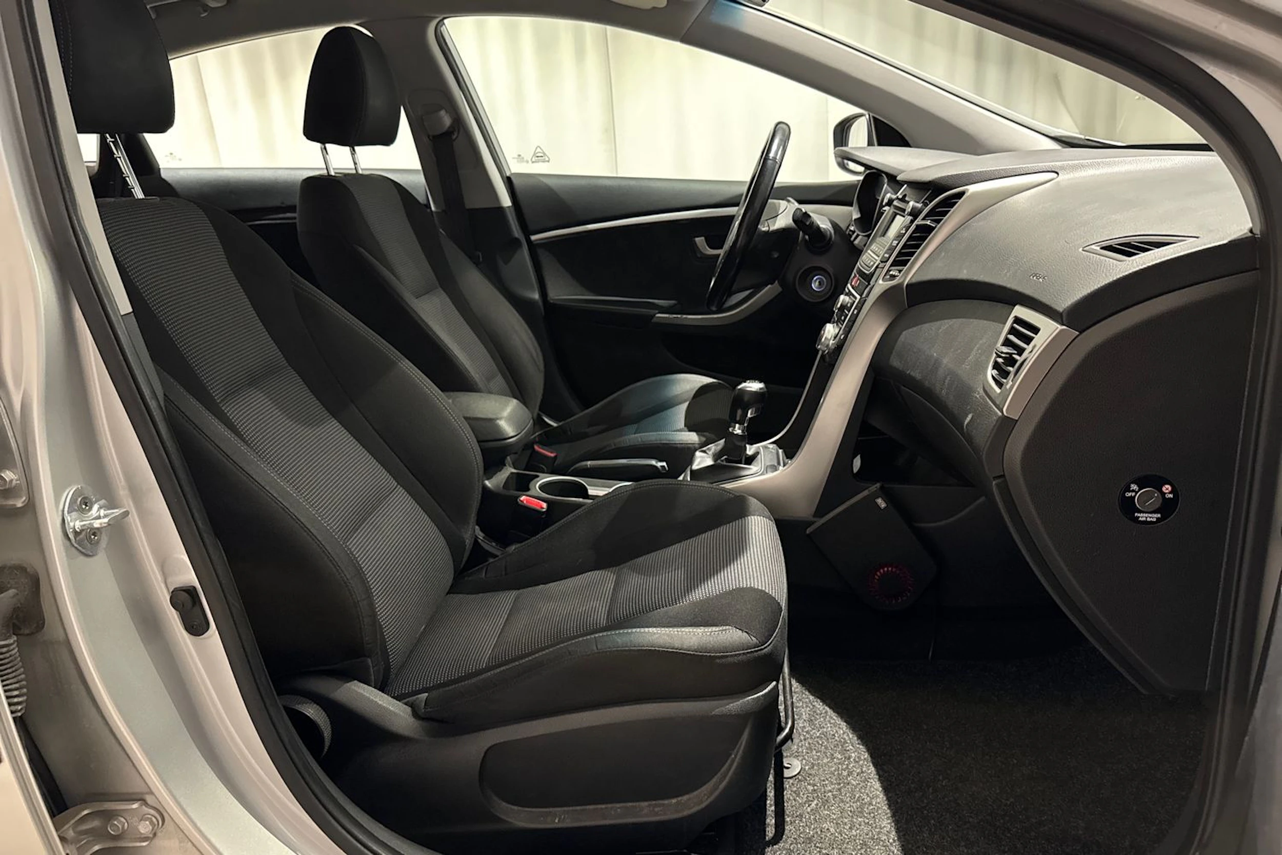 hopea Hyundai i30 5d 2017 kuva 13.