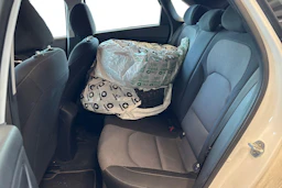 valkoinen Hyundai i30 5d 2017 kuva 11.