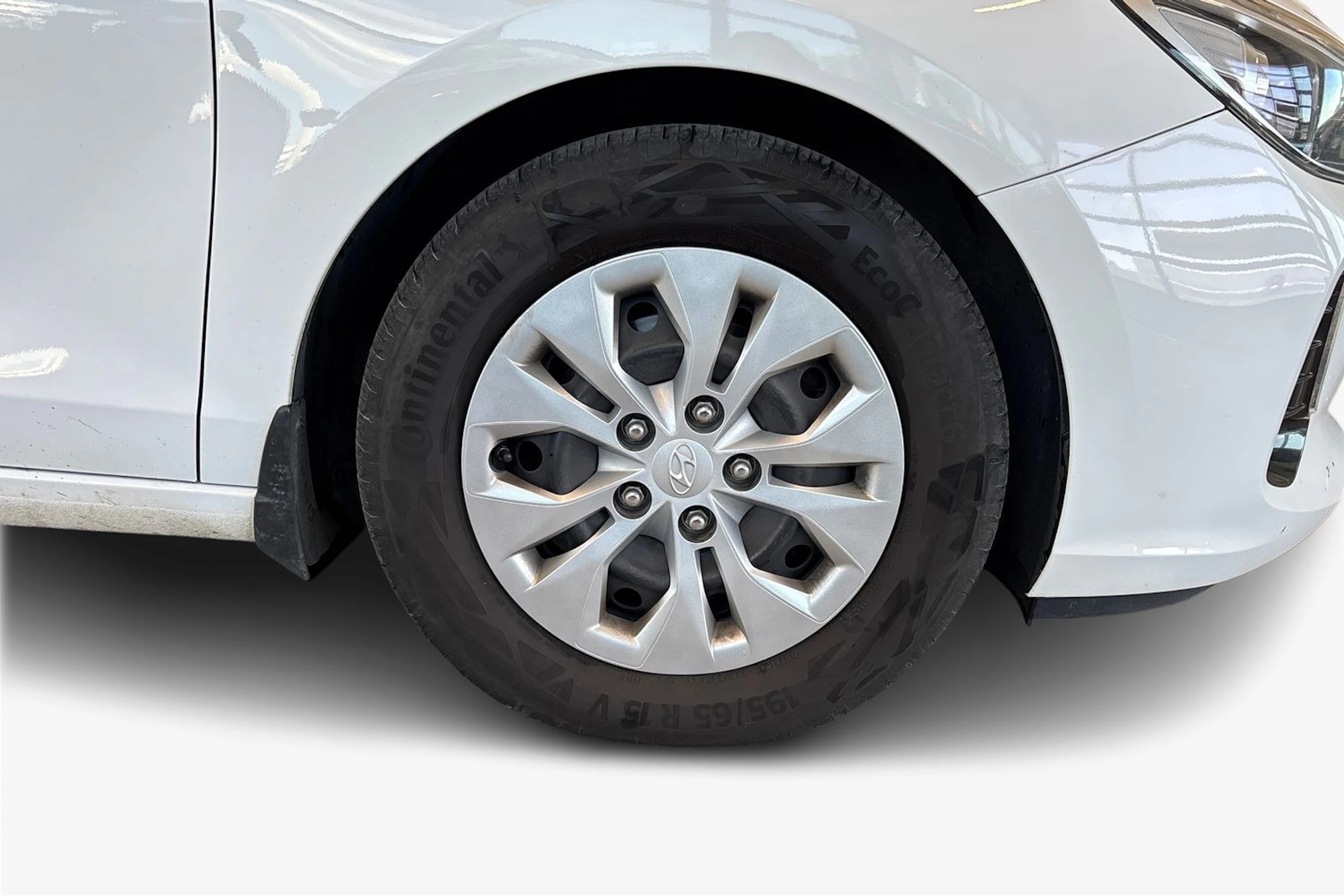 valkoinen Hyundai i30 5d 2017 kuva 12.
