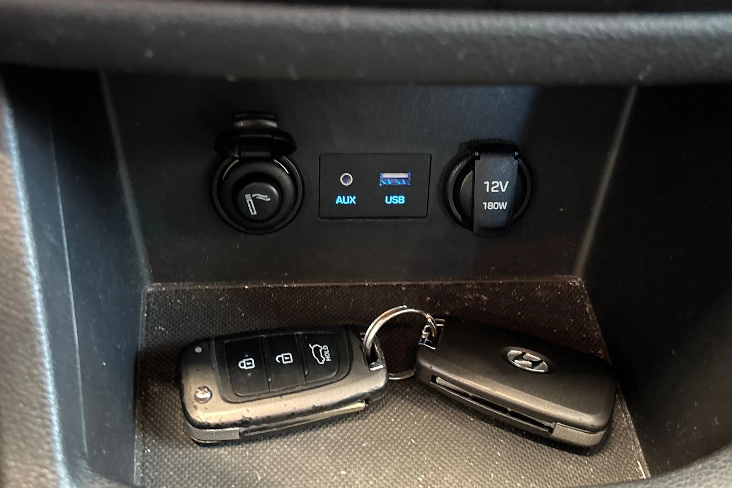 valkoinen Hyundai i30 5d 2017 kuva 33.