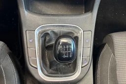 valkoinen Hyundai i30 5d 2017 kuva 38.