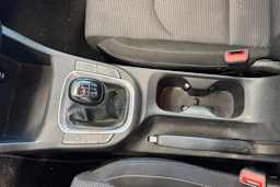 valkoinen Hyundai i30 5d 2017 kuva 39.