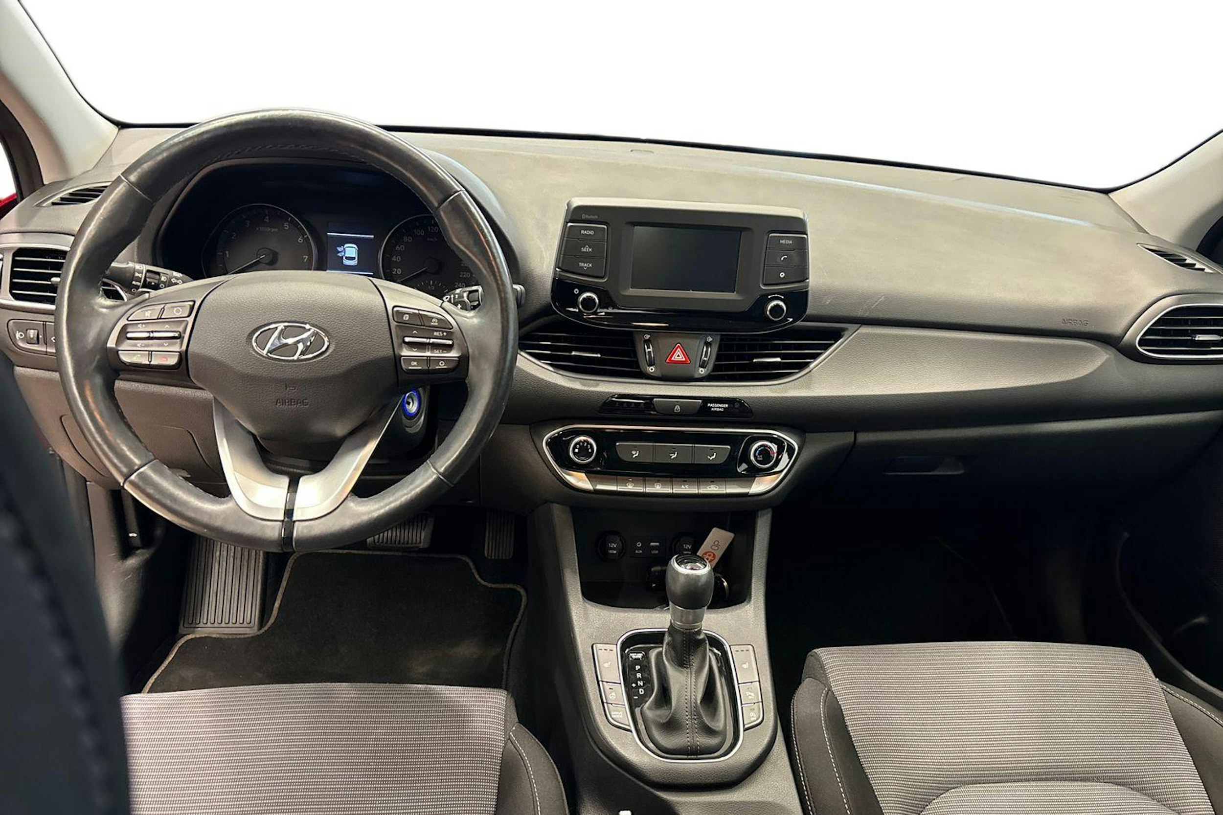 punainen Hyundai i30 5d 2017 kuva 9.