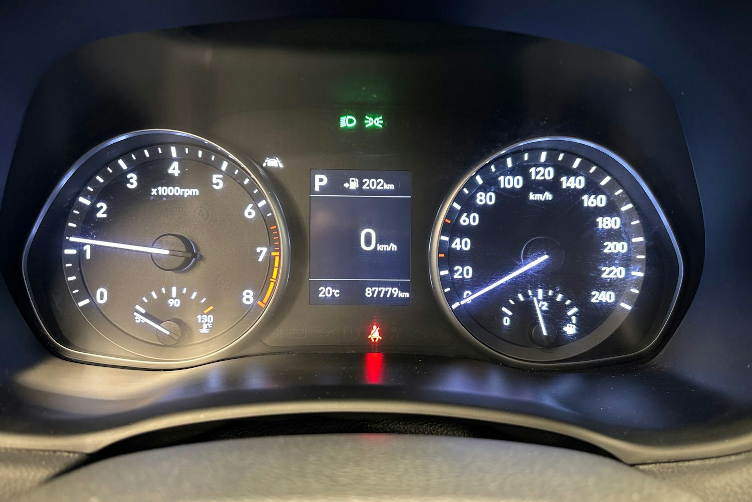 punainen Hyundai i30 5d 2017 kuva 16.