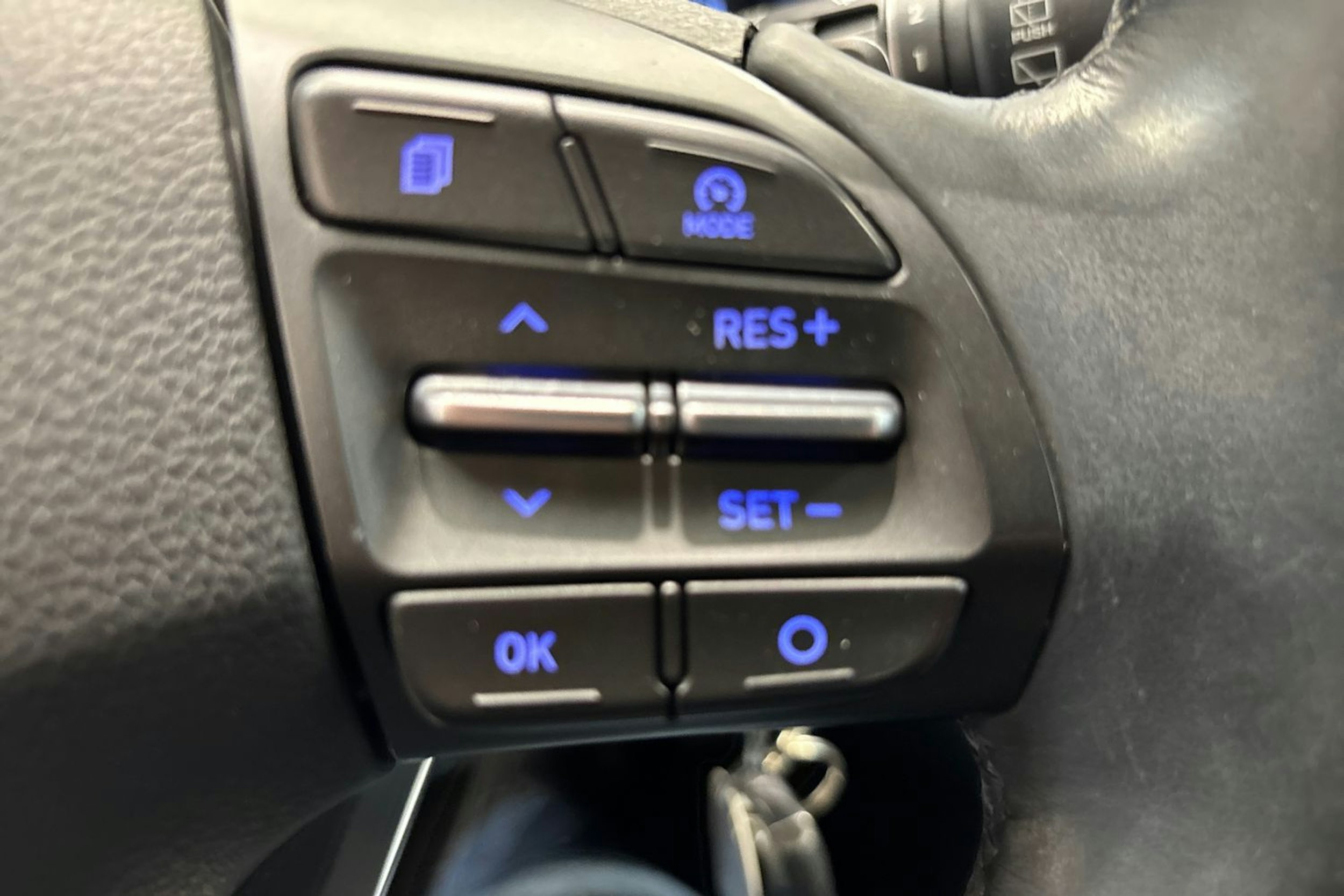 punainen Hyundai i30 5d 2017 kuva 18.