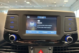 punainen Hyundai i30 5d 2017 kuva 22.