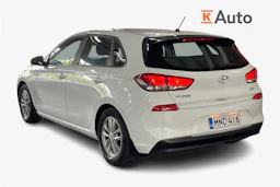 valkoinen Hyundai i30 5d 2017 kuva 2.