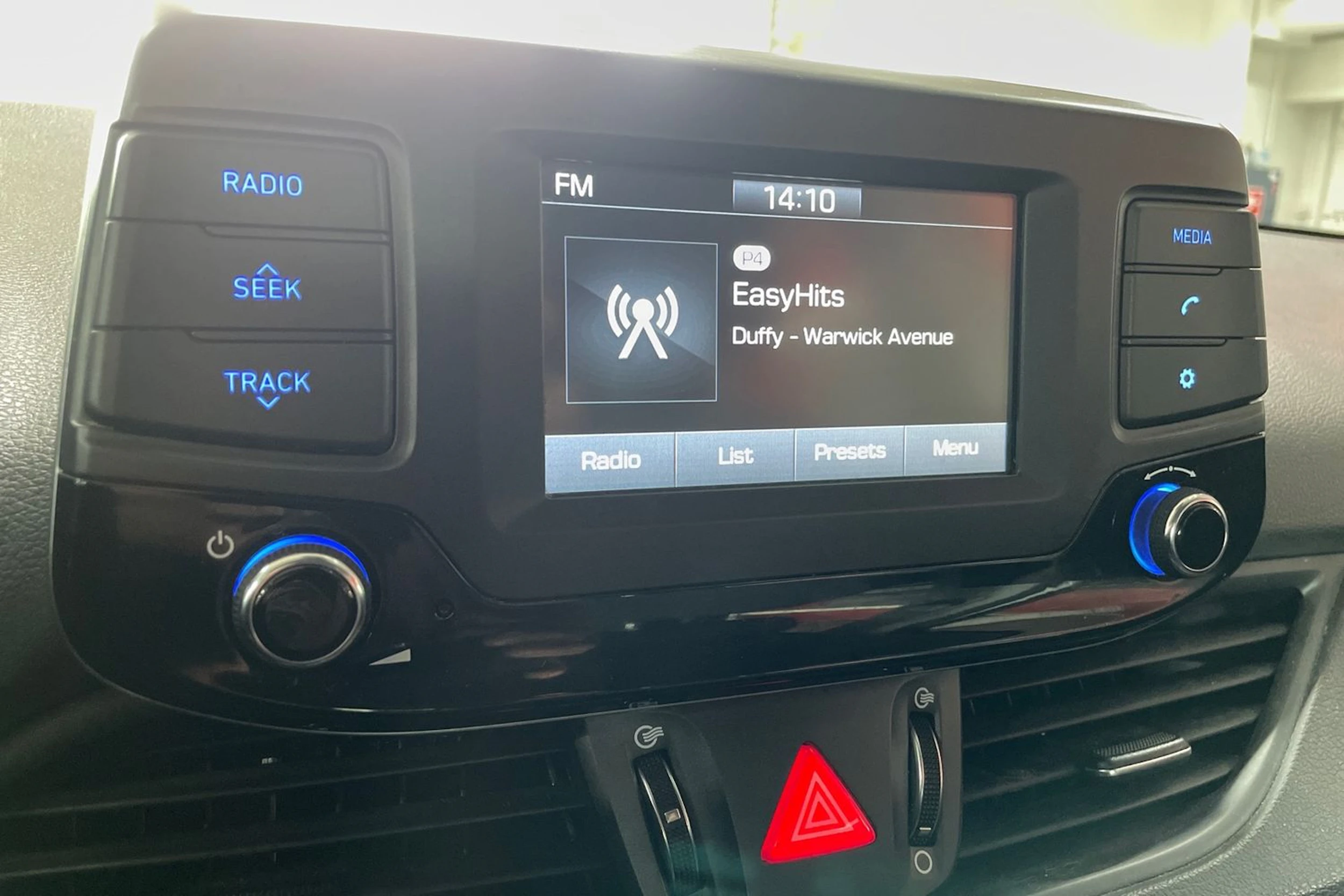 valkoinen Hyundai i30 5d 2017 kuva 12.