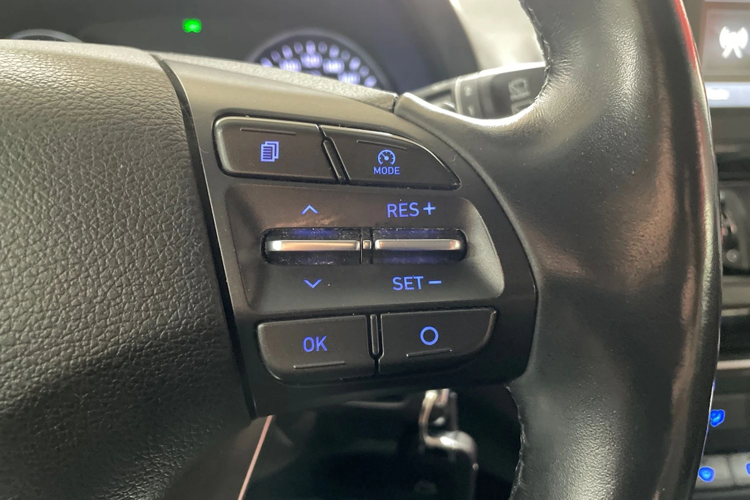 valkoinen Hyundai i30 5d 2017 kuva 15.