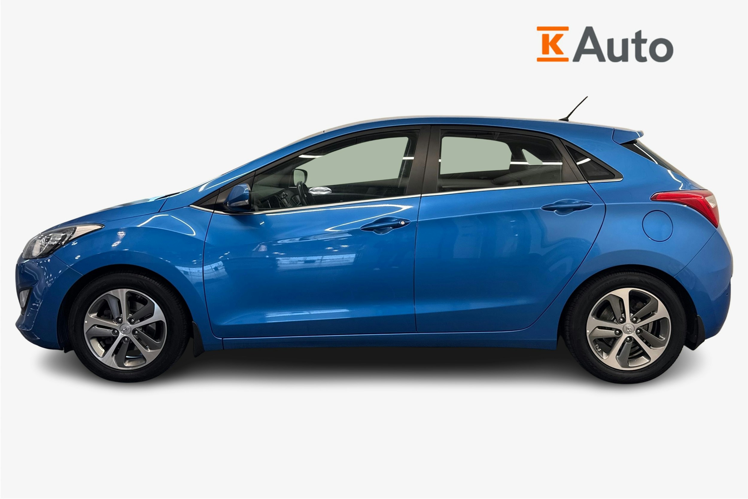 sininen Hyundai i30 5d 2017 kuva 6.