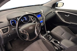 sininen Hyundai i30 5d 2017 kuva 7.