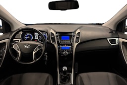 sininen Hyundai i30 5d 2017 kuva 9.