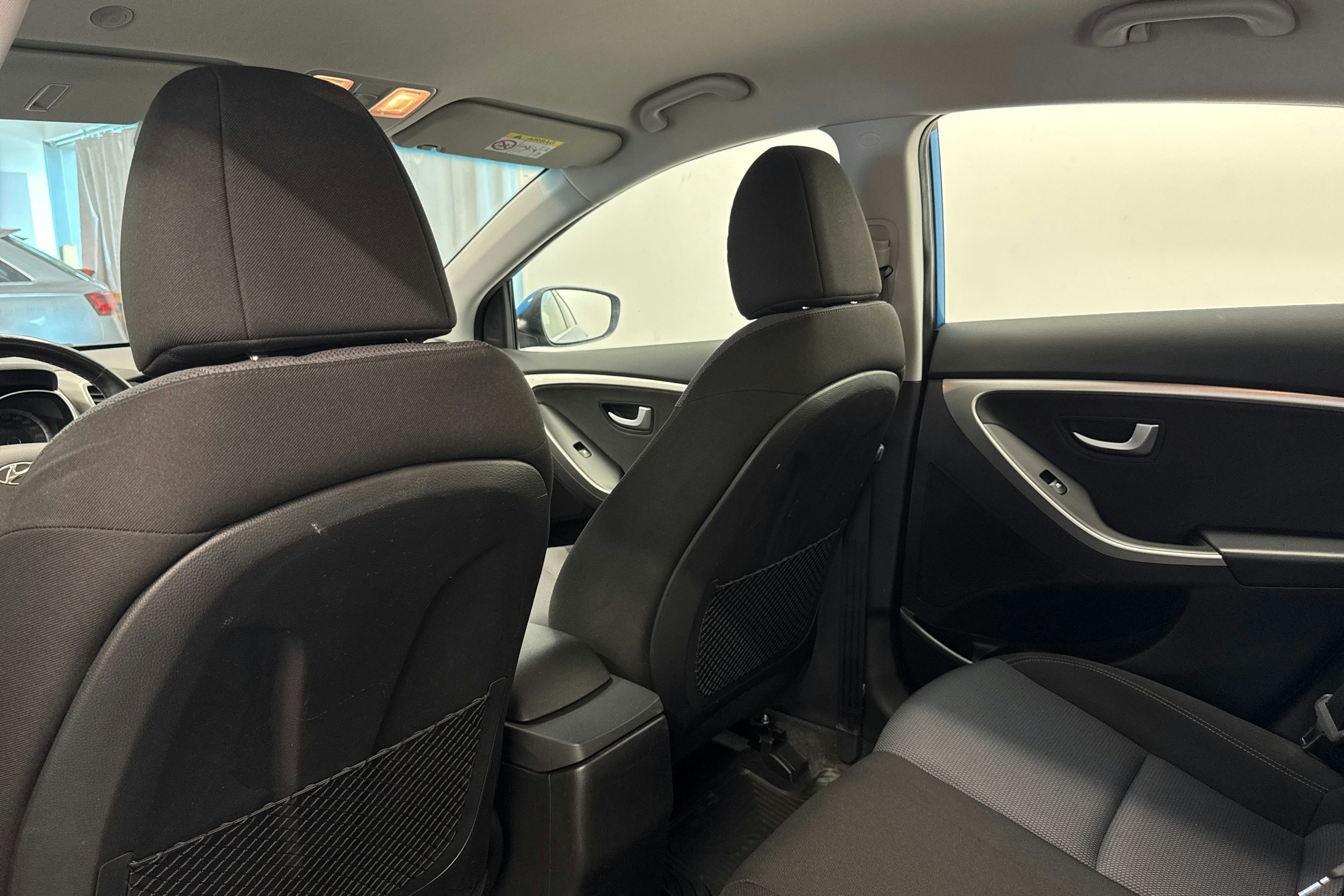 sininen Hyundai i30 5d 2017 kuva 14.