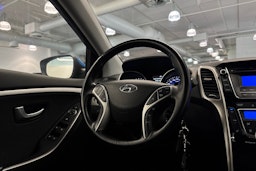 sininen Hyundai i30 5d 2017 kuva 16.