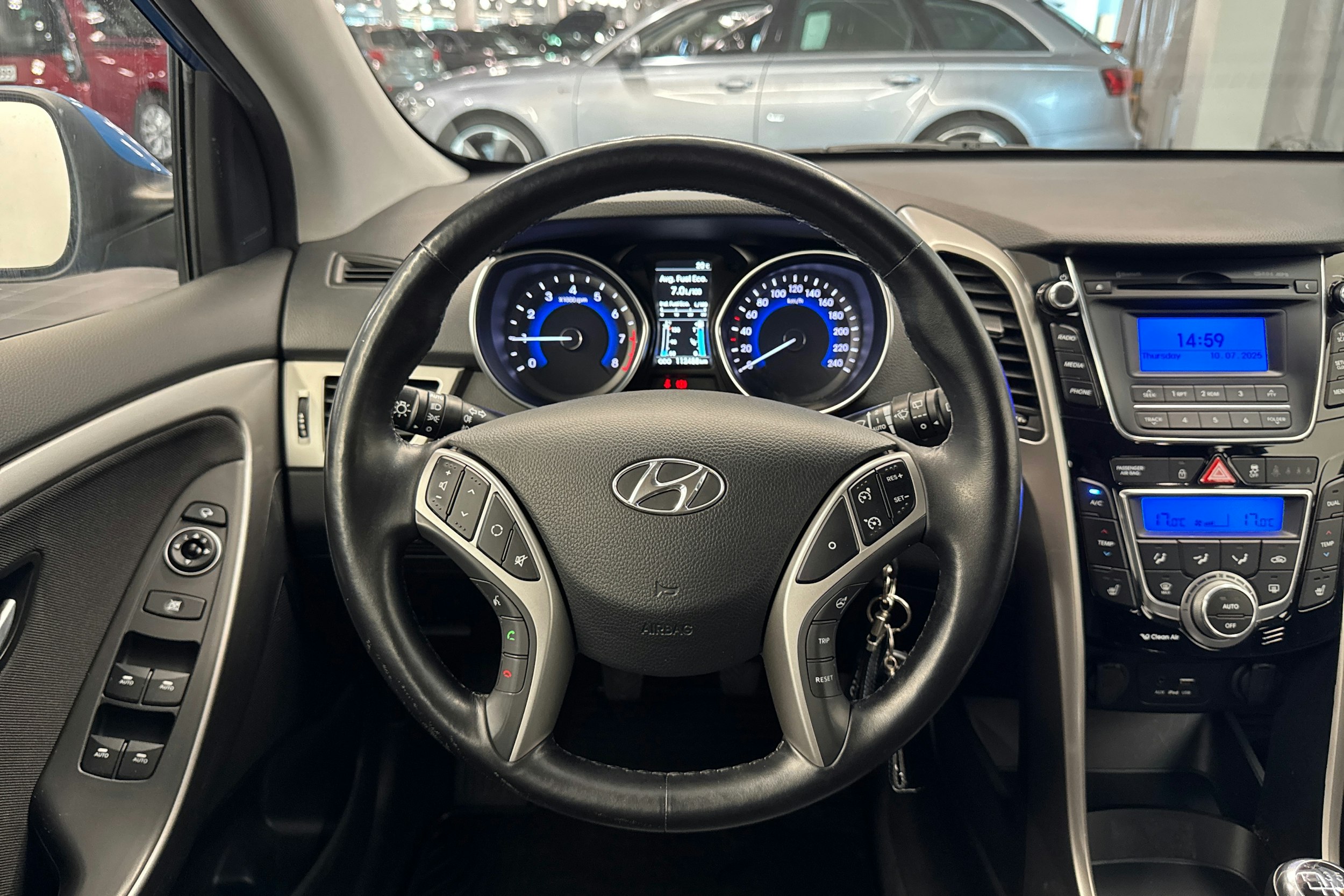 sininen Hyundai i30 5d 2017 kuva 17.