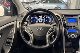 sininen Hyundai i30 5d 2017 kuva 17.