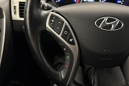sininen Hyundai i30 5d 2017 kuva 19.