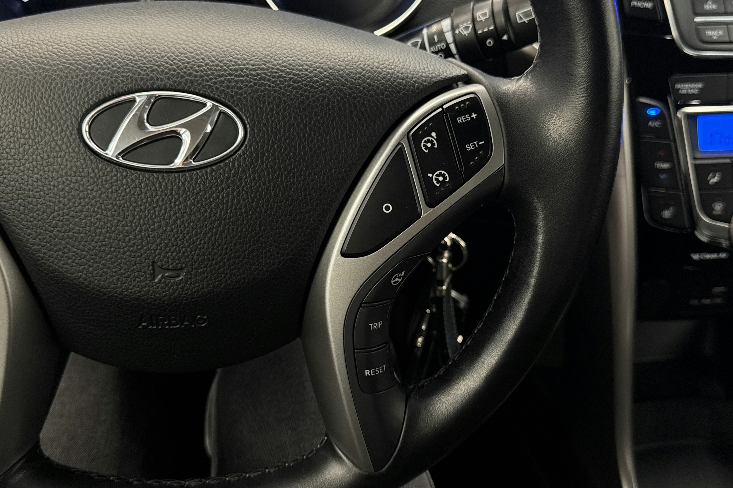 sininen Hyundai i30 5d 2017 kuva 20.