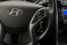 sininen Hyundai i30 5d 2017 kuva 20.