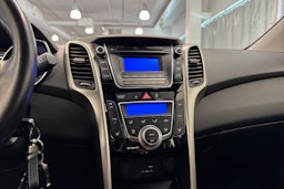 sininen Hyundai i30 5d 2017 kuva 26.