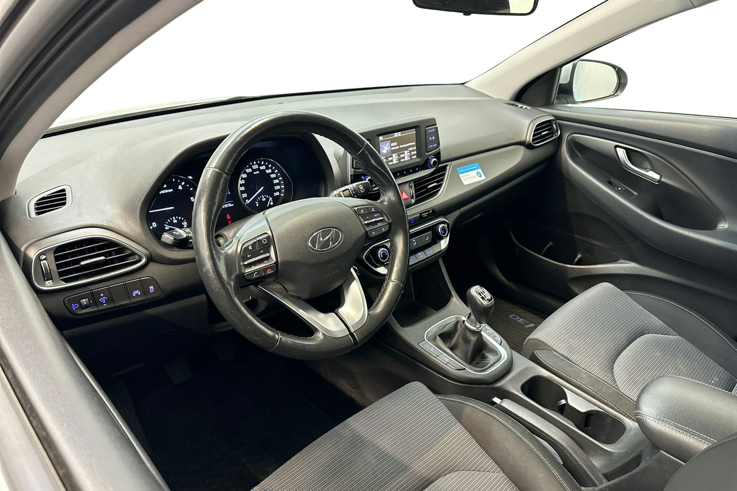 hopea Hyundai i30 5d 2018 kuva 3.