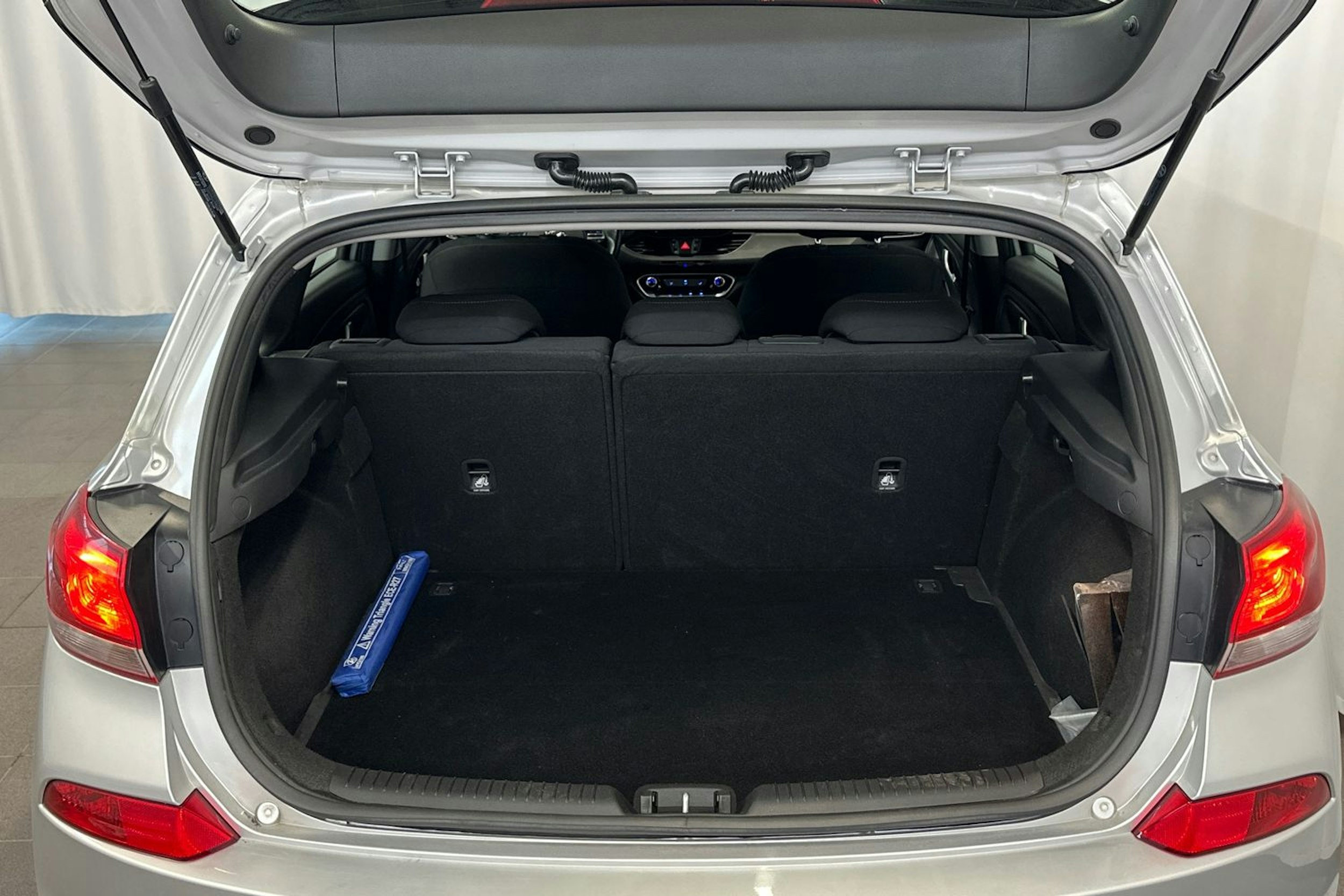 hopea Hyundai i30 5d 2018 kuva 15.