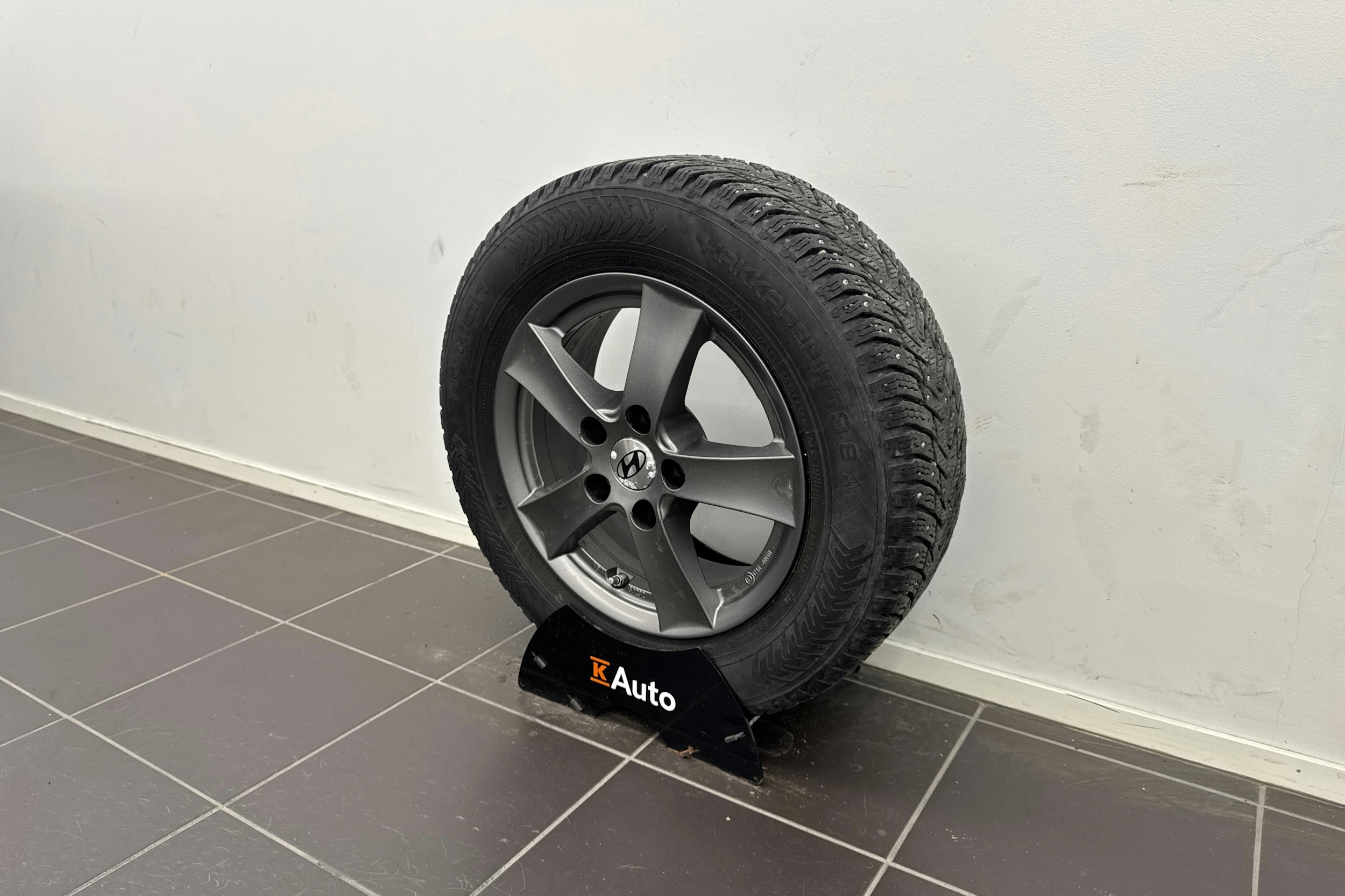Valkoinen Hyundai i30 5d 2018 kuva 13.