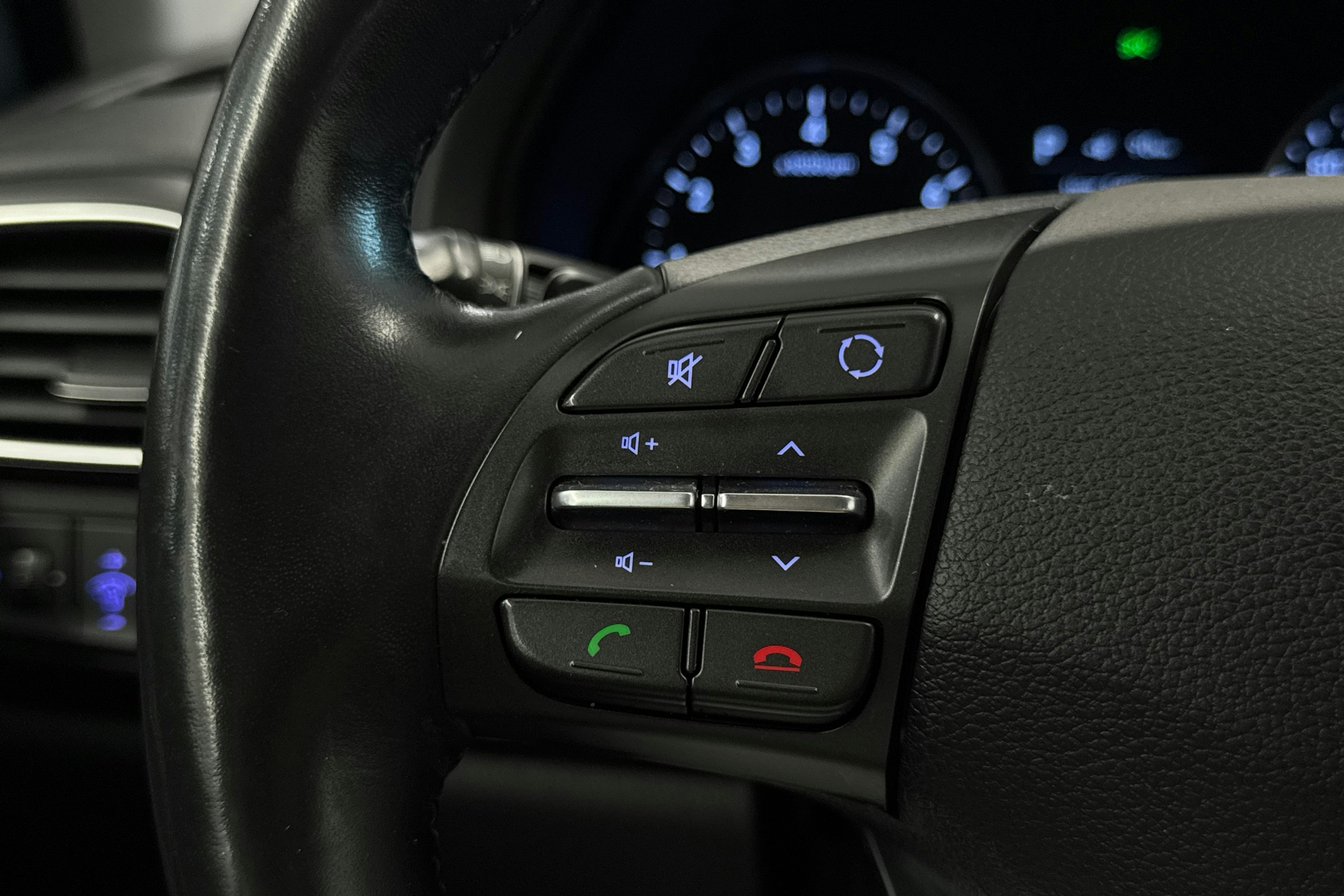 Valkoinen Hyundai i30 5d 2018 kuva 20.