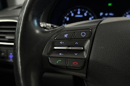 Valkoinen Hyundai i30 5d 2018 kuva 20.