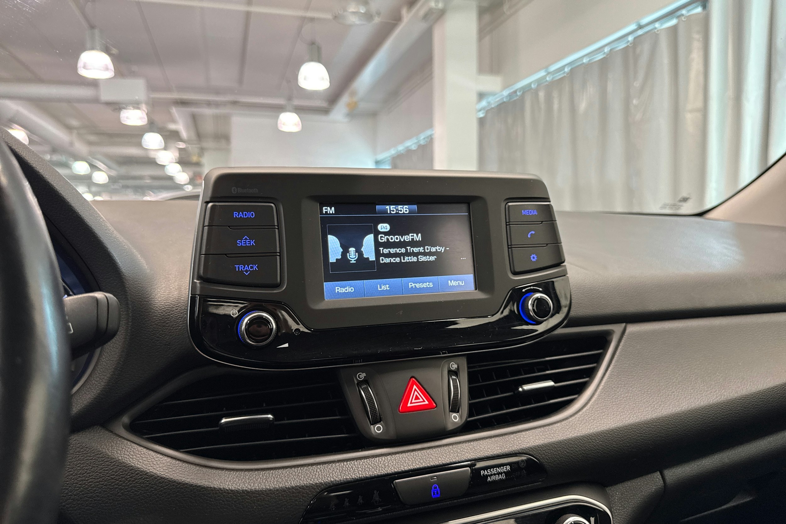 Valkoinen Hyundai i30 5d 2018 kuva 26.