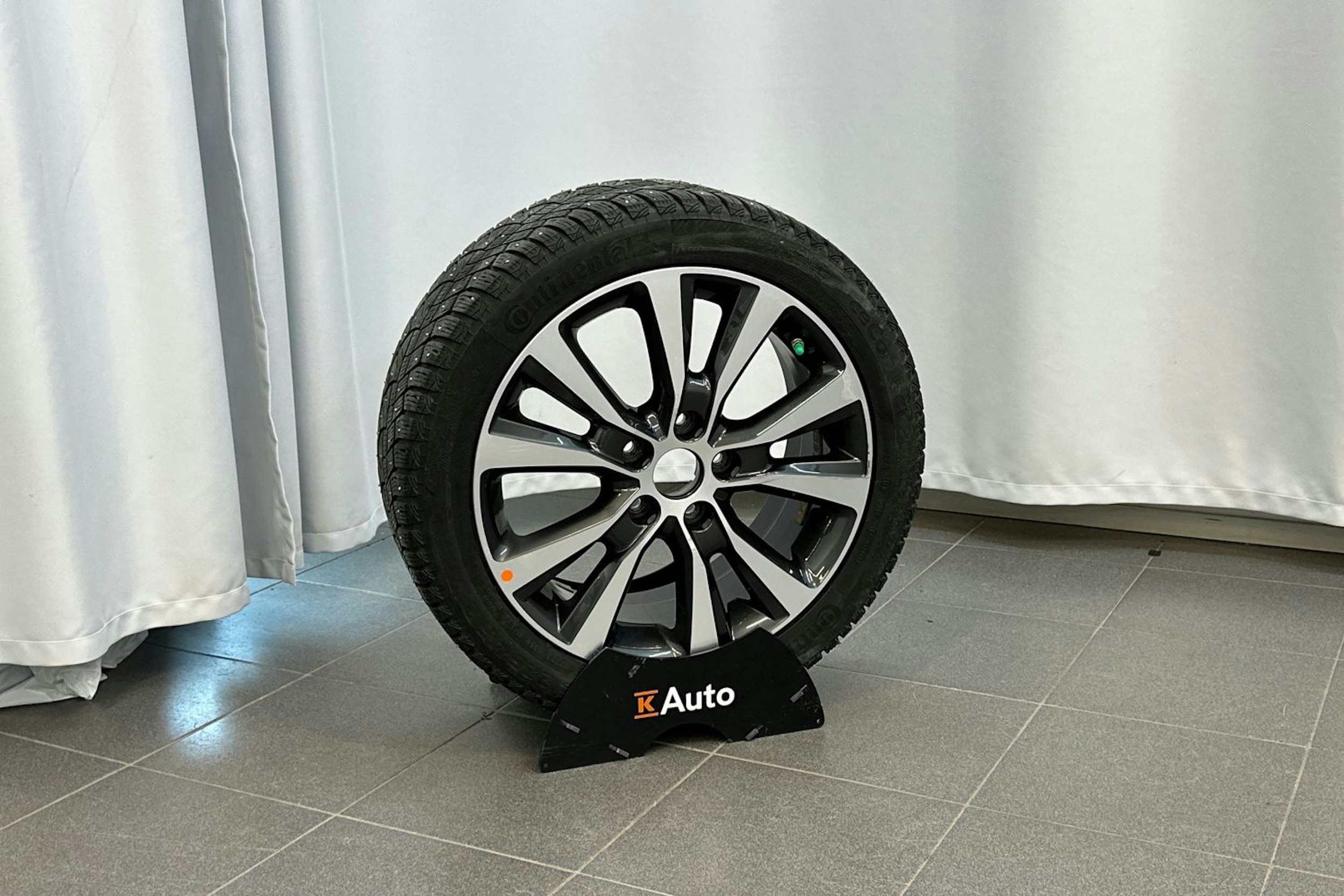 harmaa Hyundai i30 Fastback 2018 kuva 14.