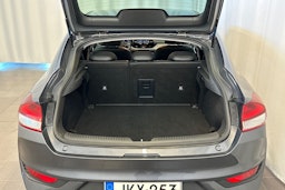 harmaa Hyundai i30 Fastback 2018 kuva 16.