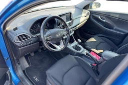 sininen Hyundai i30 Fastback 2018 kuva 3.
