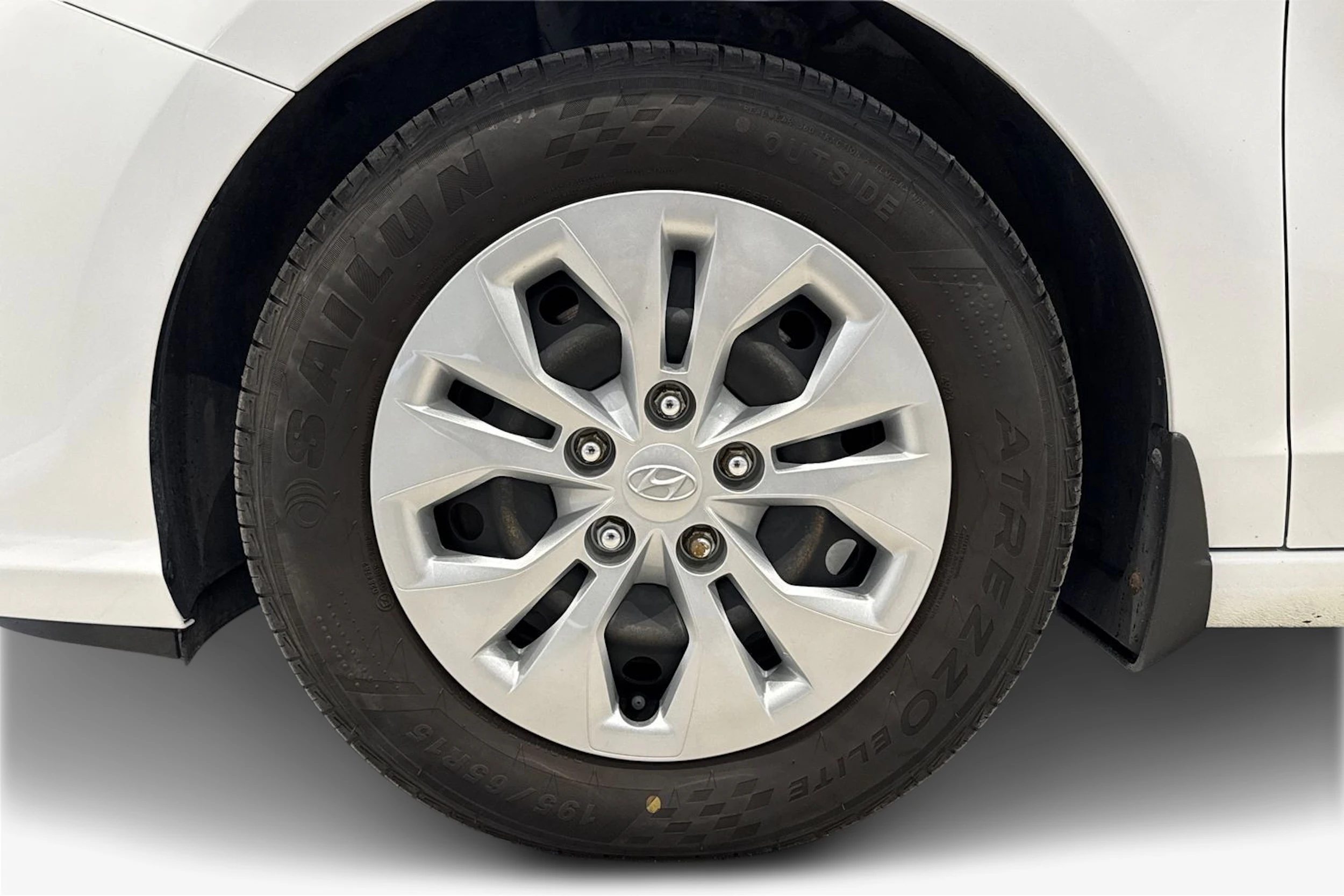 valkoinen Hyundai i30 Hatchback 2019 kuva 12.