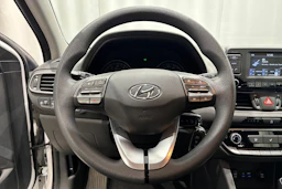 valkoinen Hyundai i30 Hatchback 2019 kuva 17.