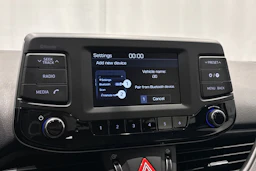 valkoinen Hyundai i30 Hatchback 2019 kuva 20.