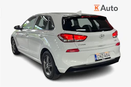 Valkoinen Hyundai i30 Hatchback 2020 kuva 2.