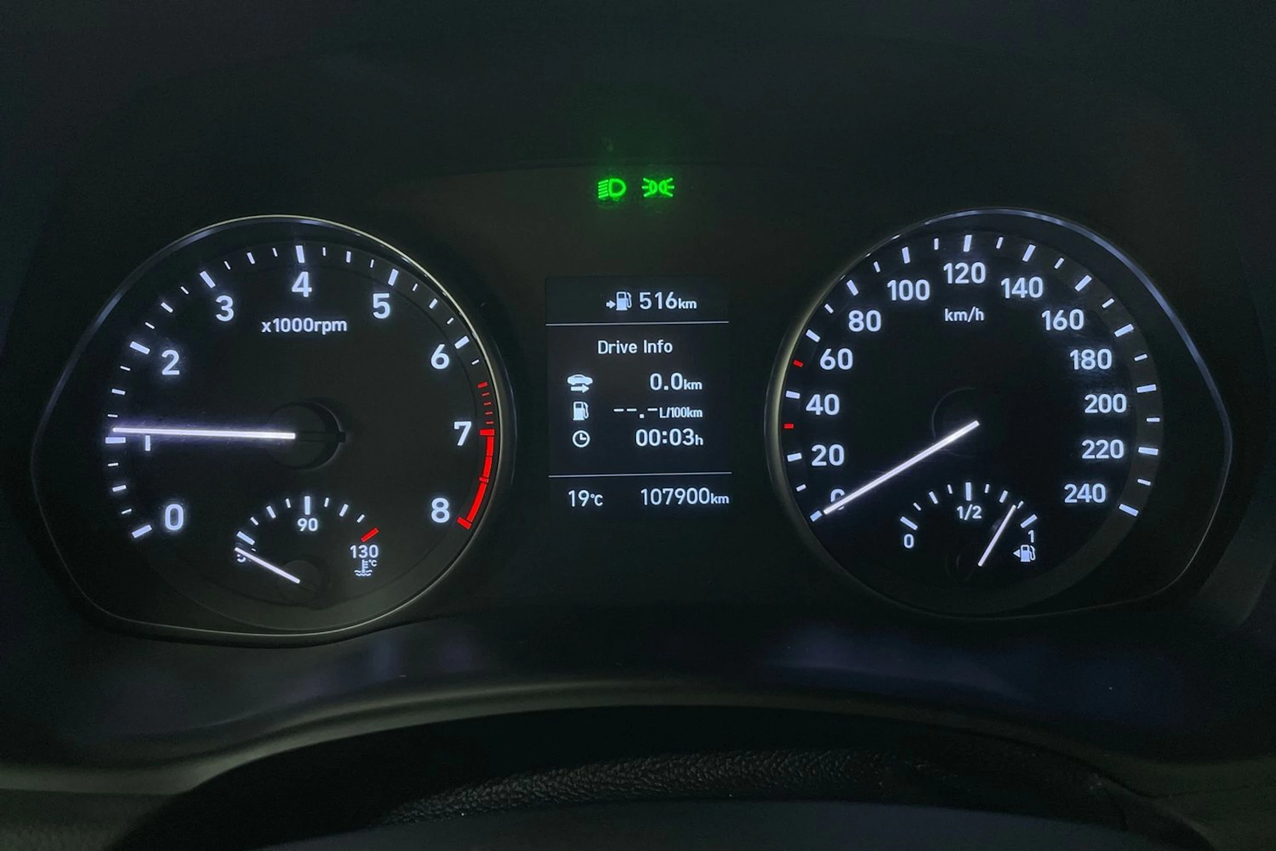 Valkoinen Hyundai i30 Hatchback 2020 kuva 11.
