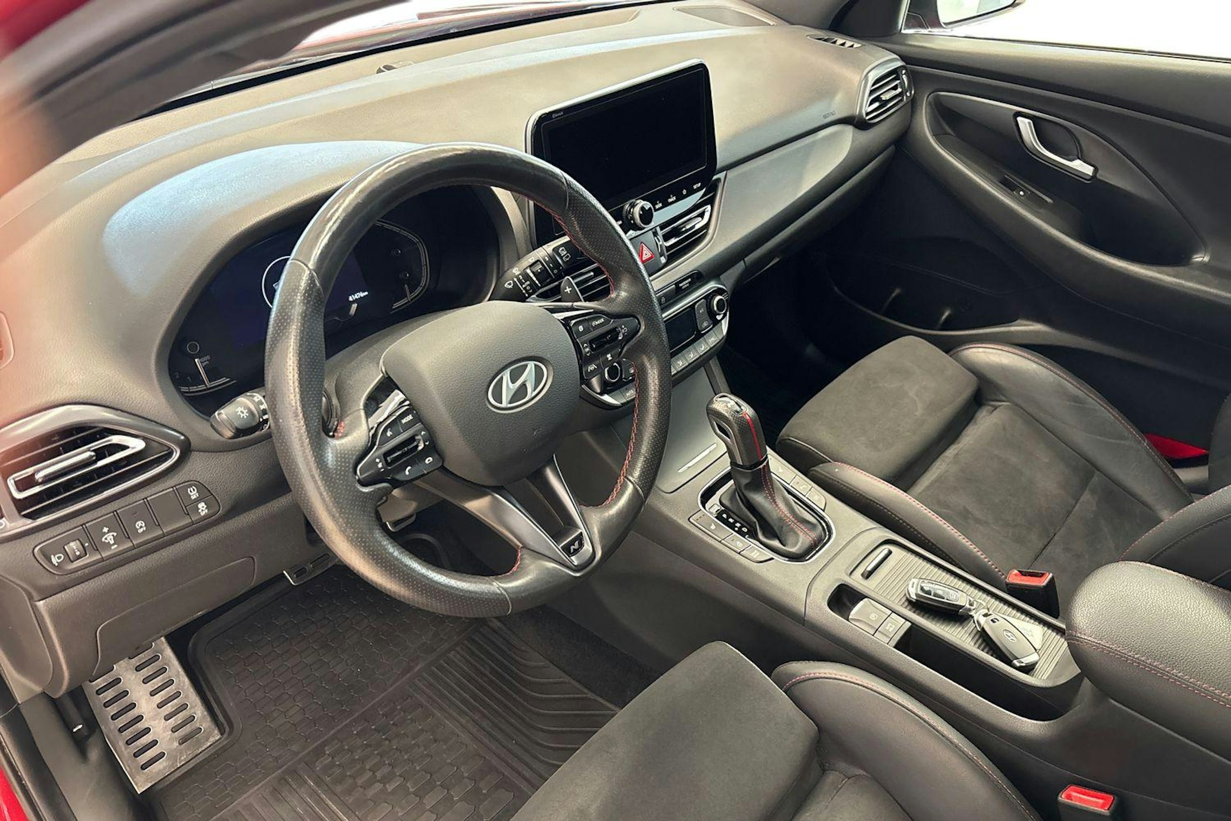 Punainen Hyundai i30 Hatchback 2021 kuva 6.