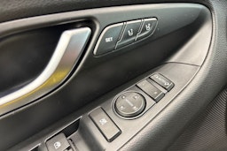 Punainen Hyundai i30 Hatchback 2021 kuva 22.
