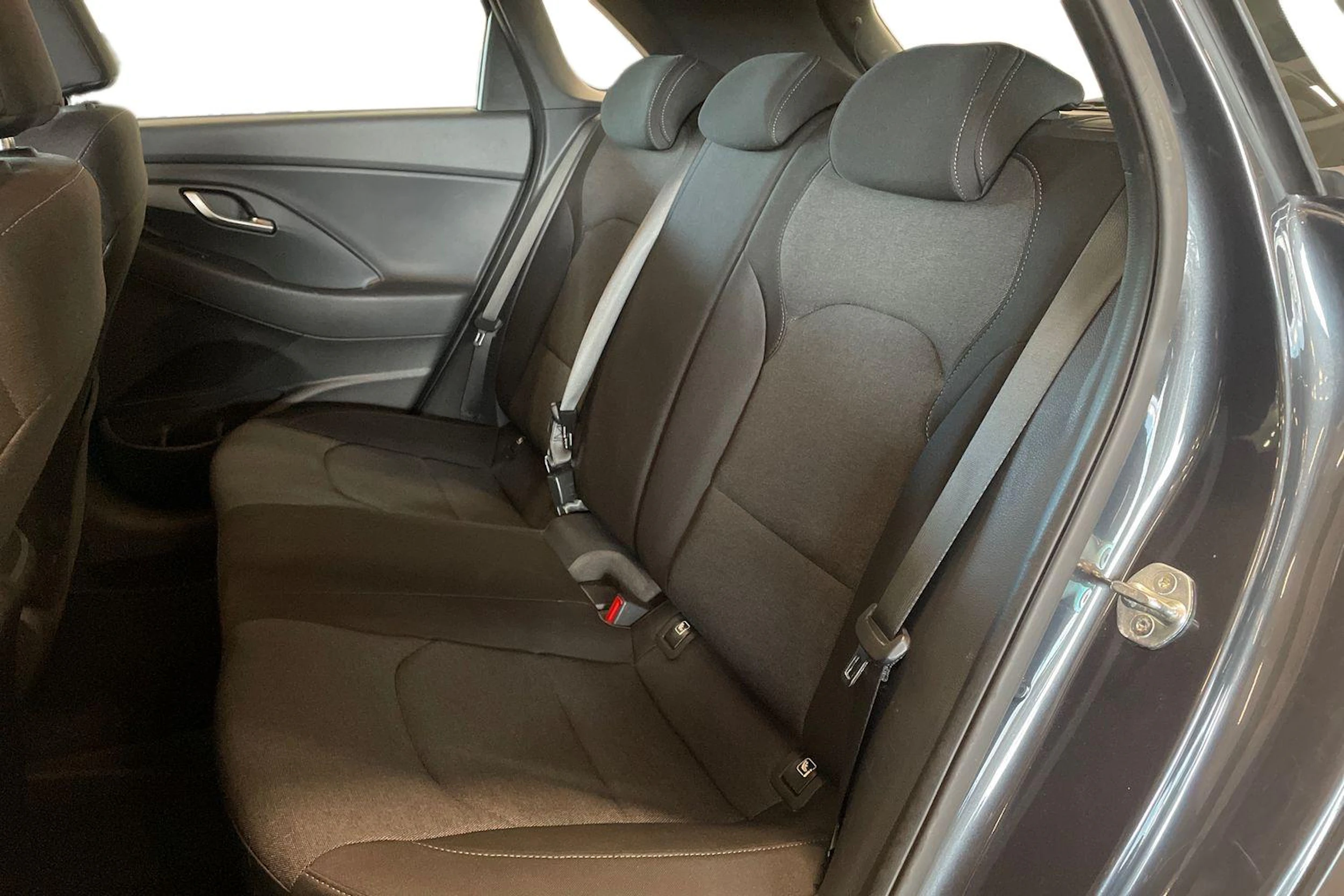 harmaa Hyundai i30 2021 kuva 11.