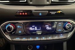 harmaa Hyundai i30 2021 kuva 29.