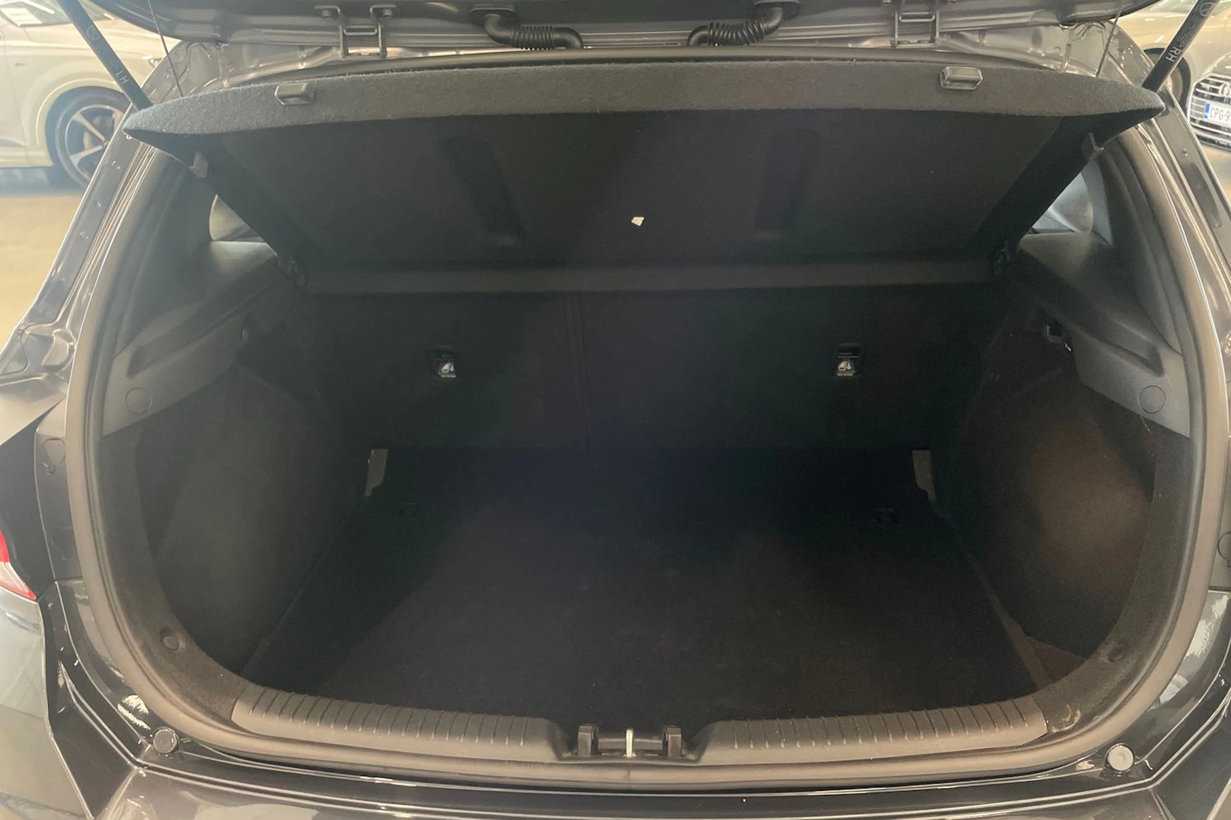 harmaa Hyundai i30 2021 kuva 32.
