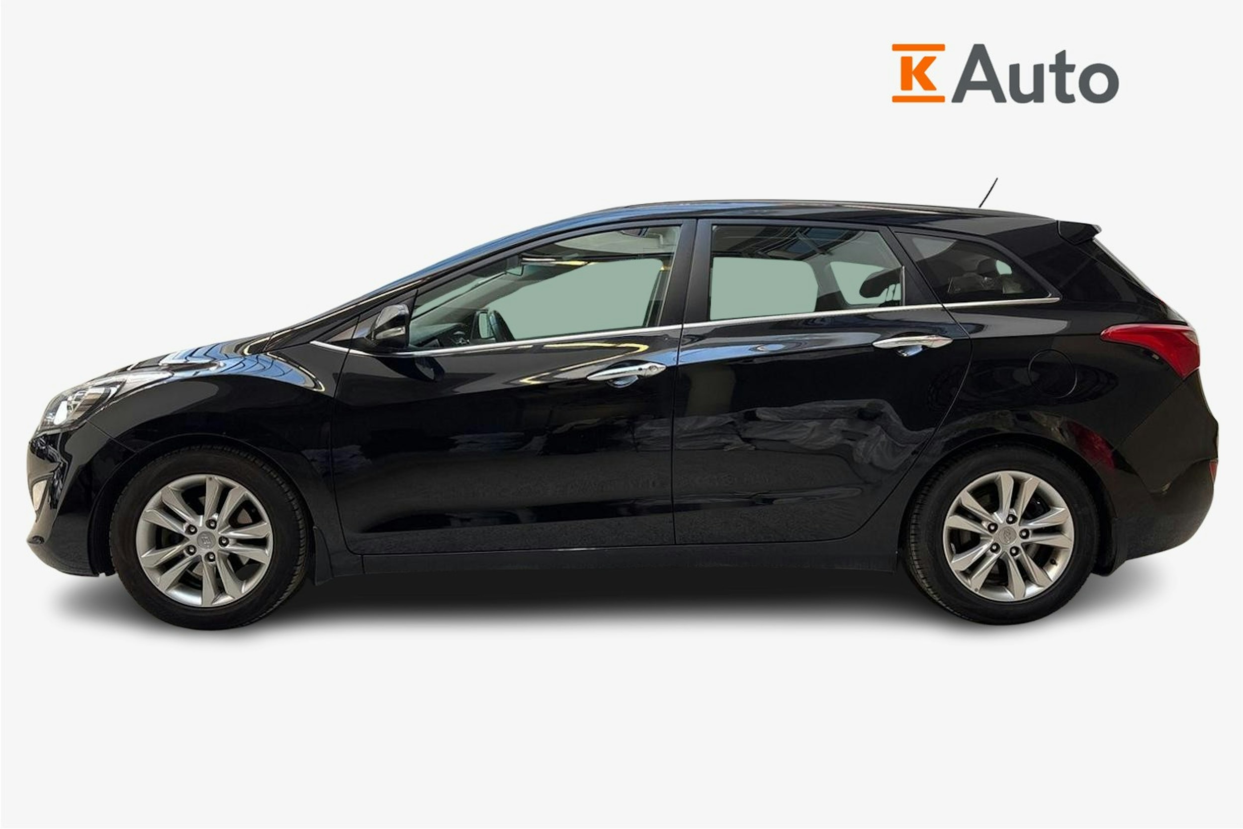 musta Hyundai i30 Wagon 2014 kuva 5.