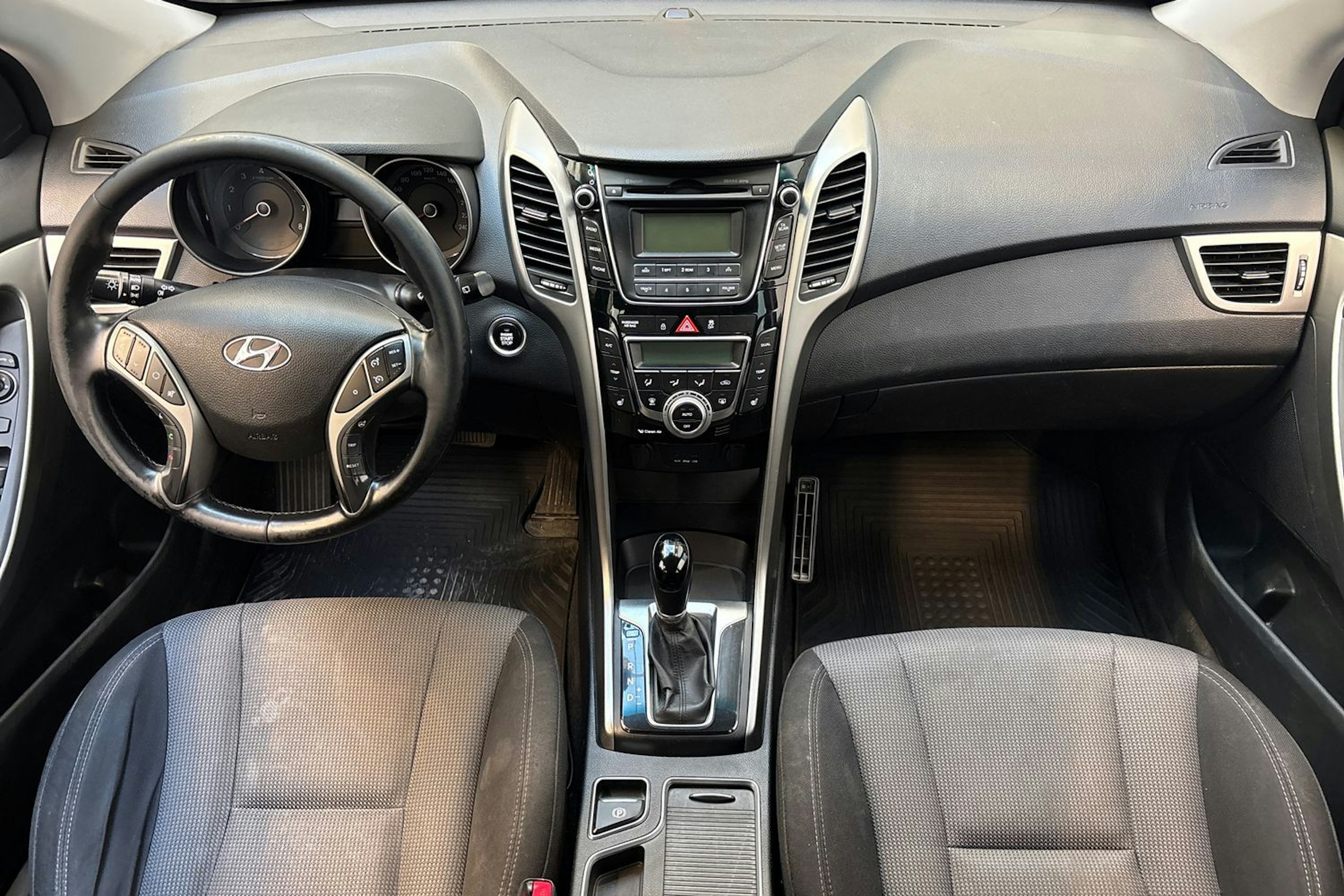musta Hyundai i30 Wagon 2014 kuva 7.
