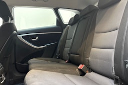 musta Hyundai i30 Wagon 2014 kuva 8.