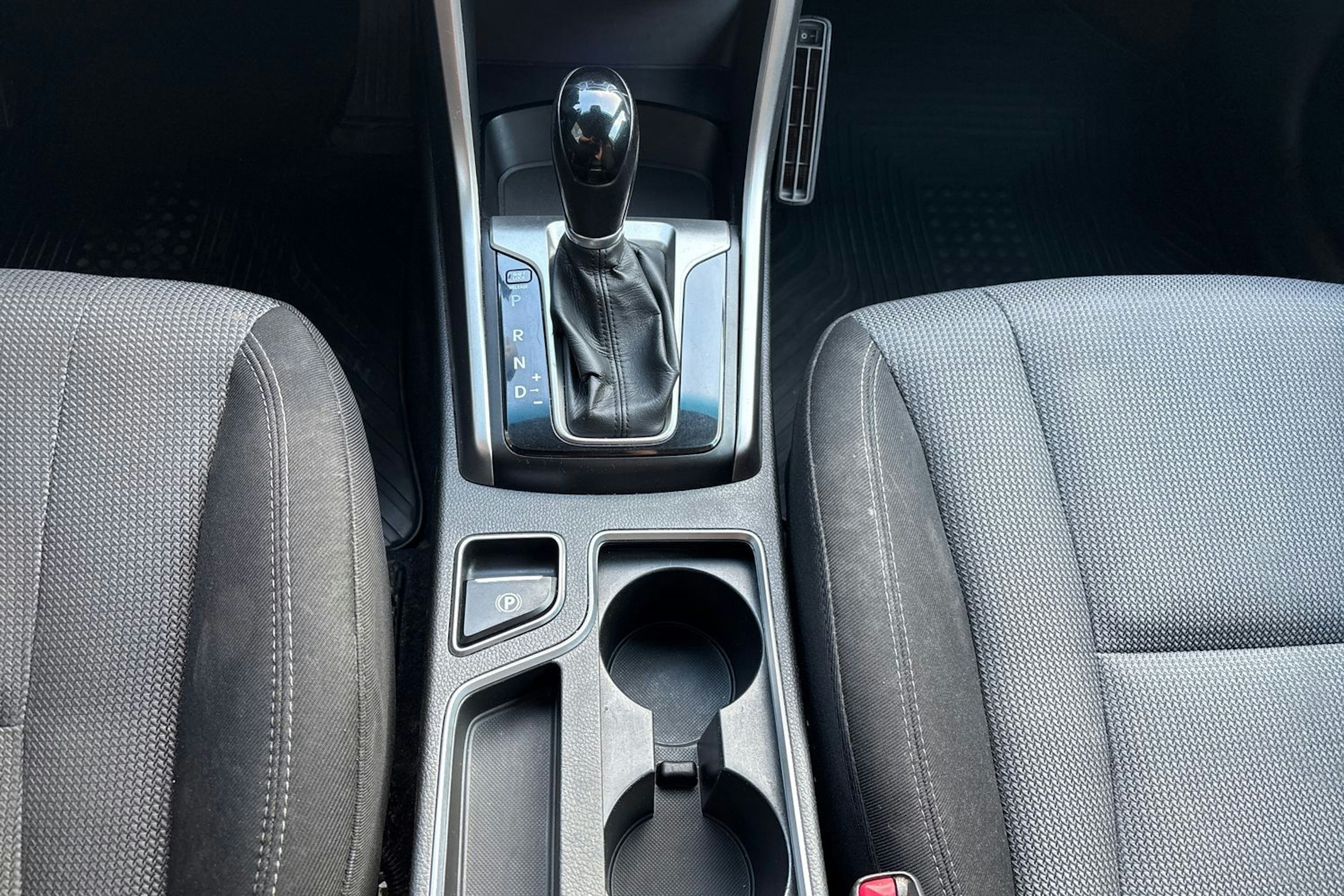 musta Hyundai i30 Wagon 2014 kuva 20.