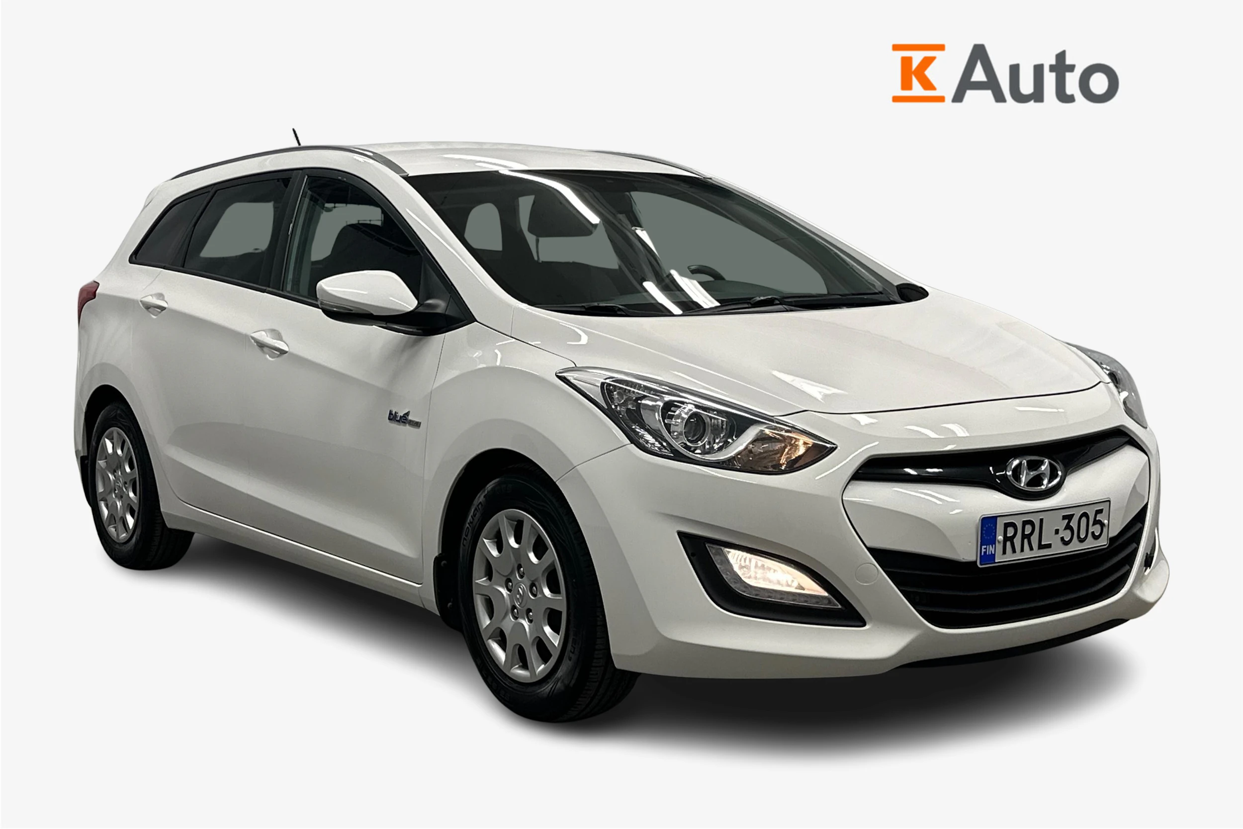 Valkoinen Hyundai i30 Wagon 2014 kuva 1.