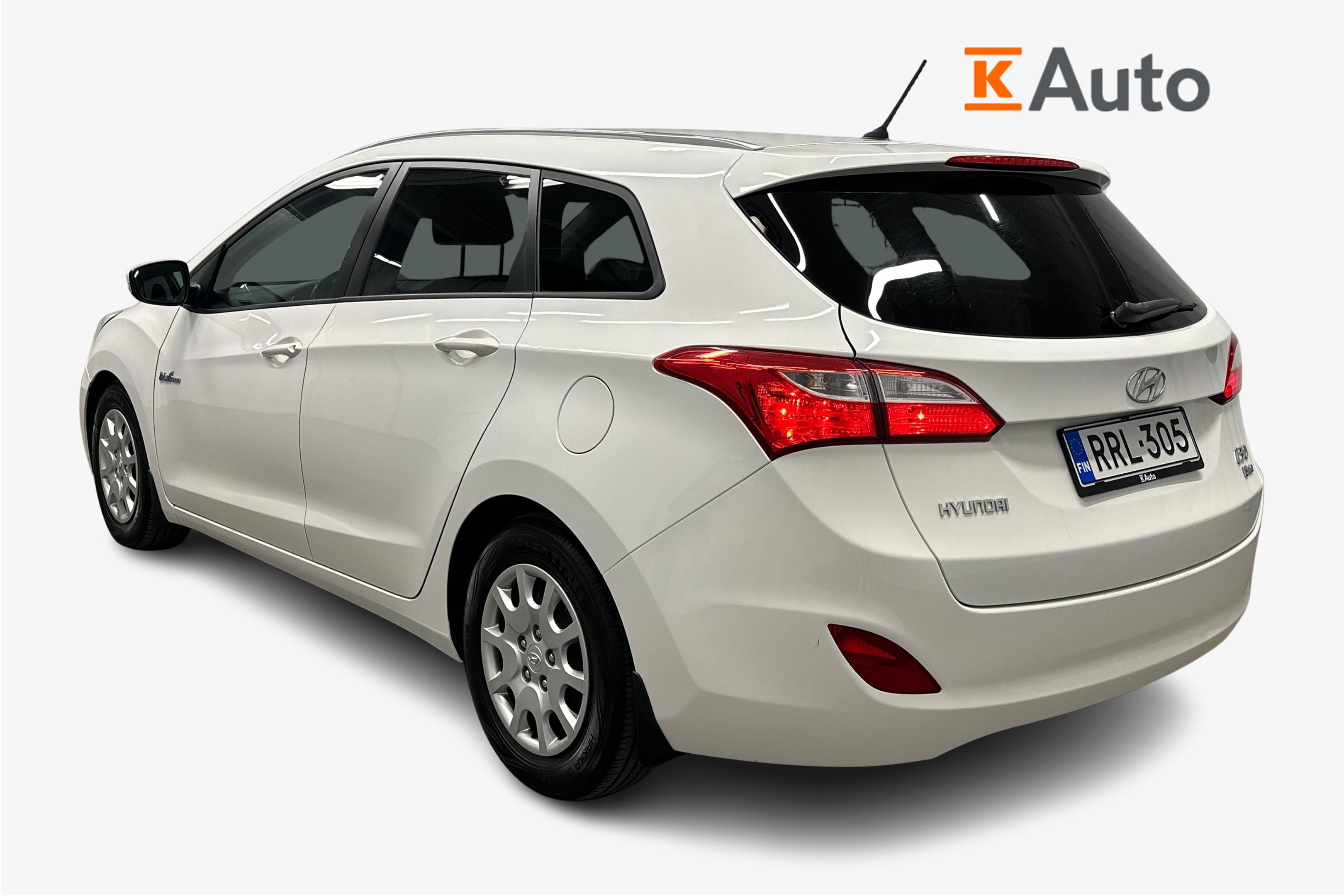 Hyundai i30 1,6 GDI 6MT ISG Comfort Plus 2014, photo 2/25