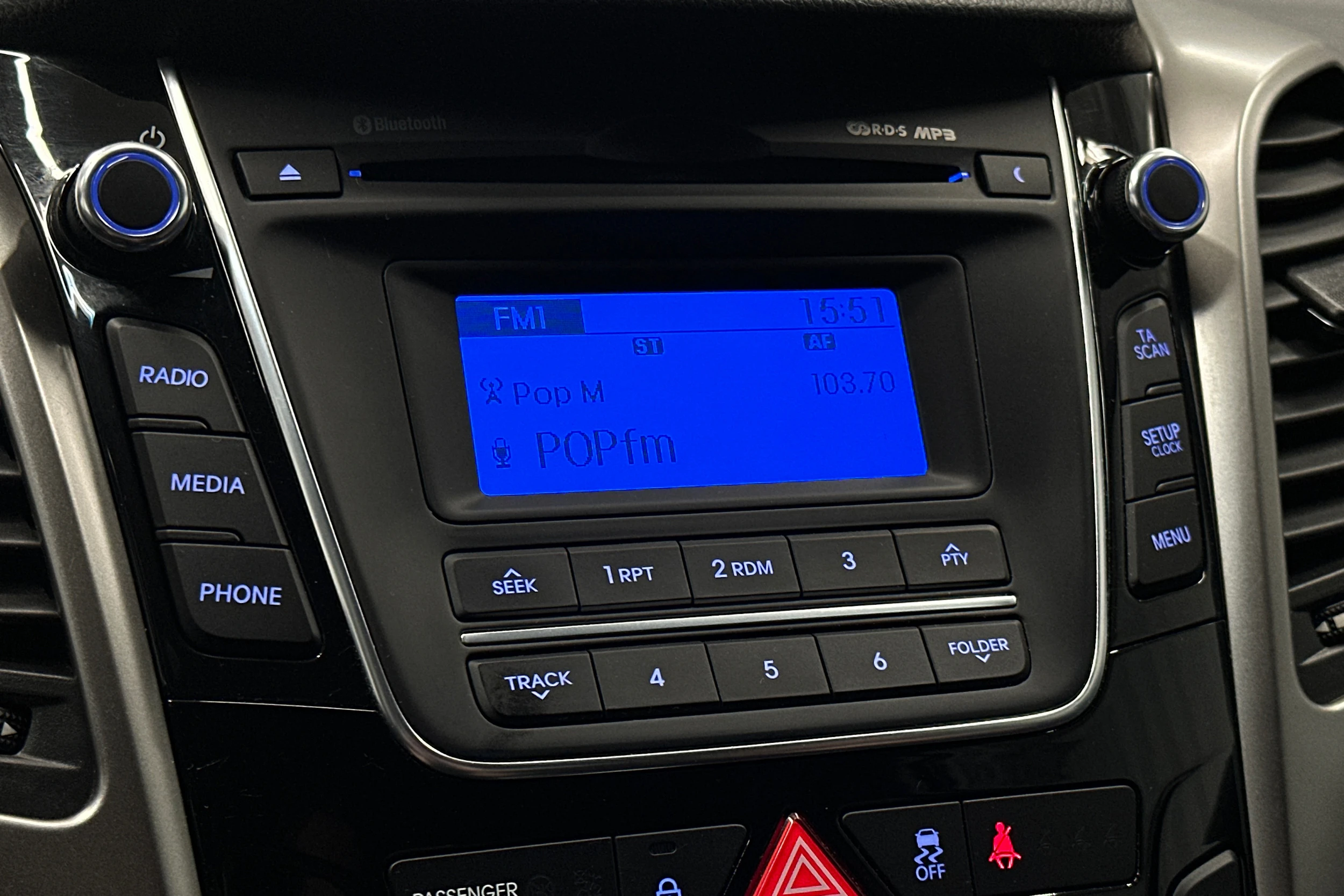 Valkoinen Hyundai i30 Wagon 2014 kuva 16.